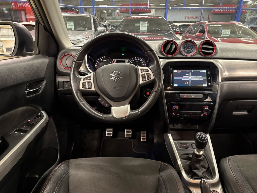 Suzuki Vitara 2016 Harmaa