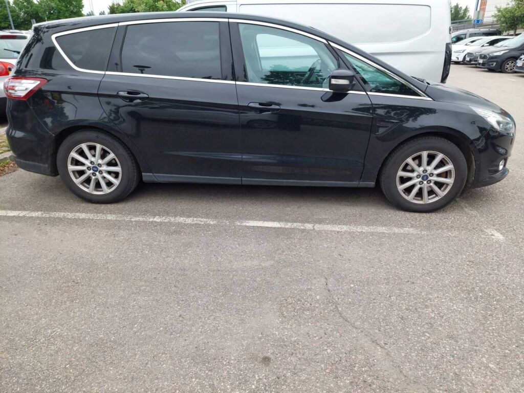 Ford S-Max 2016 Musta