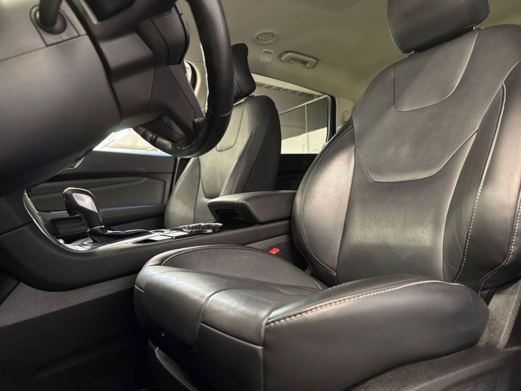 Ford S-Max 2016 Musta