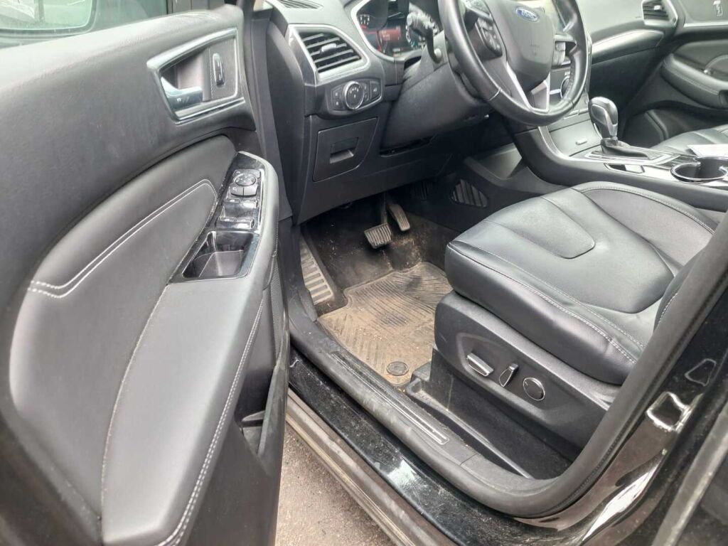 Ford S-Max 2016 Musta