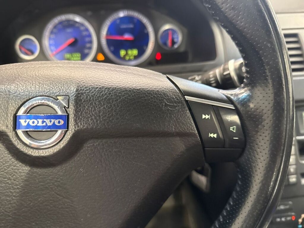 Volvo XC90 2008 Musta