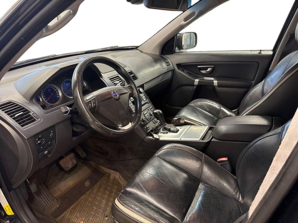 Volvo XC90 2008 Musta