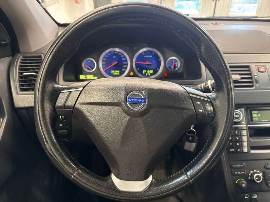 Volvo XC90 2008 Musta