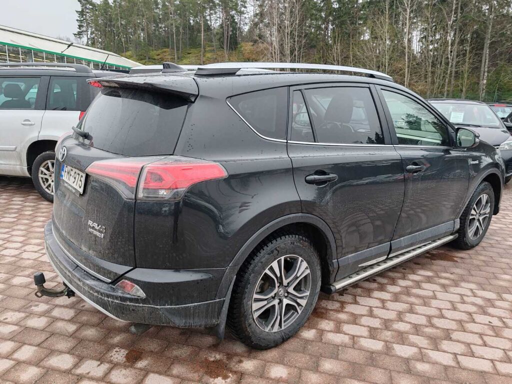Toyota RAV4 2016 Musta