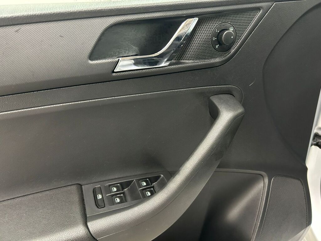 Skoda Rapid 2016 Harmaa