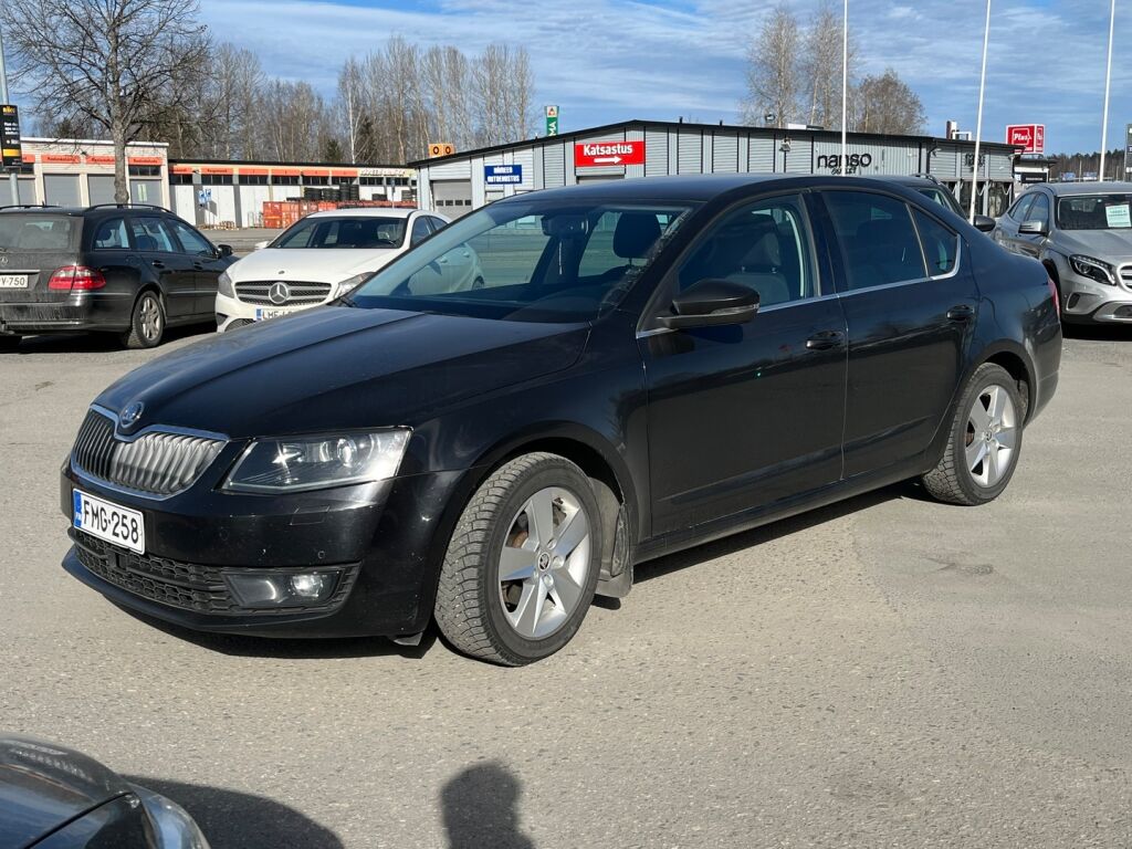Skoda Octavia 2016 Musta
