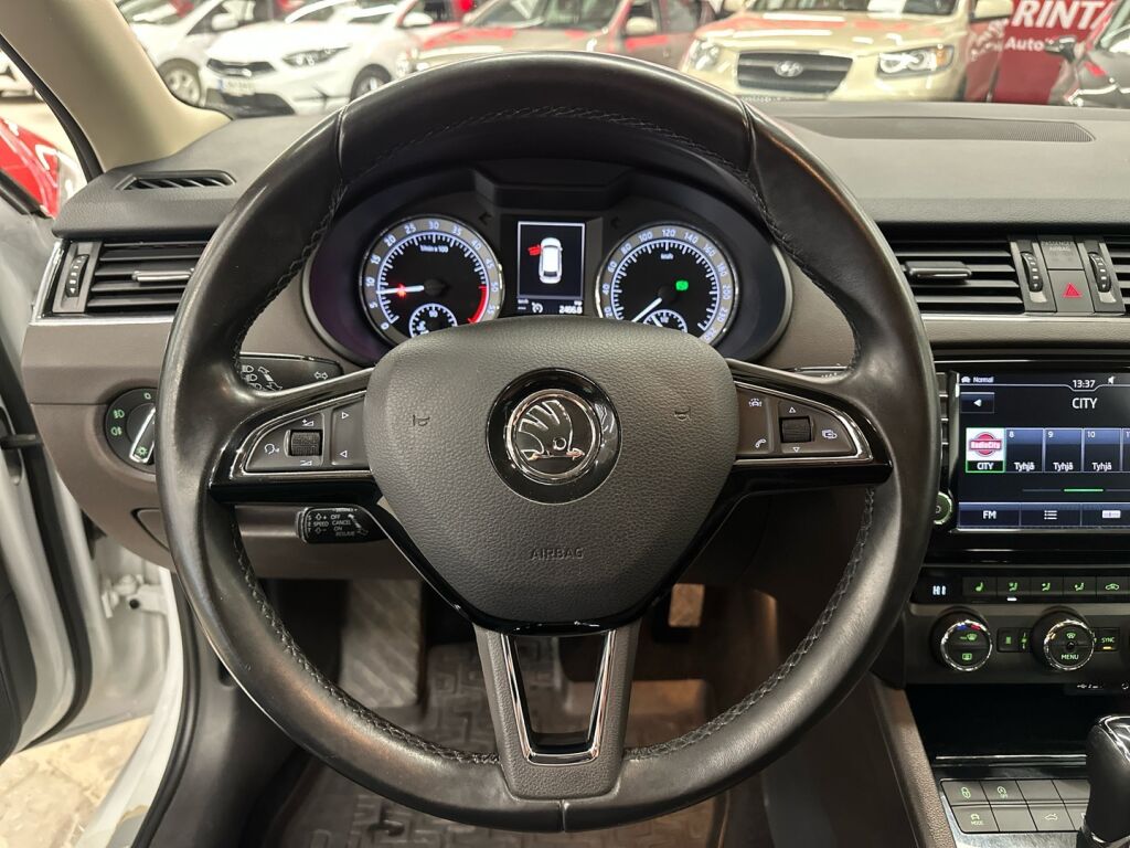 Skoda Octavia 2016 Valkoinen