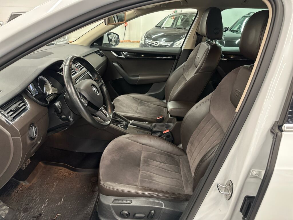 Skoda Octavia 2016 Valkoinen