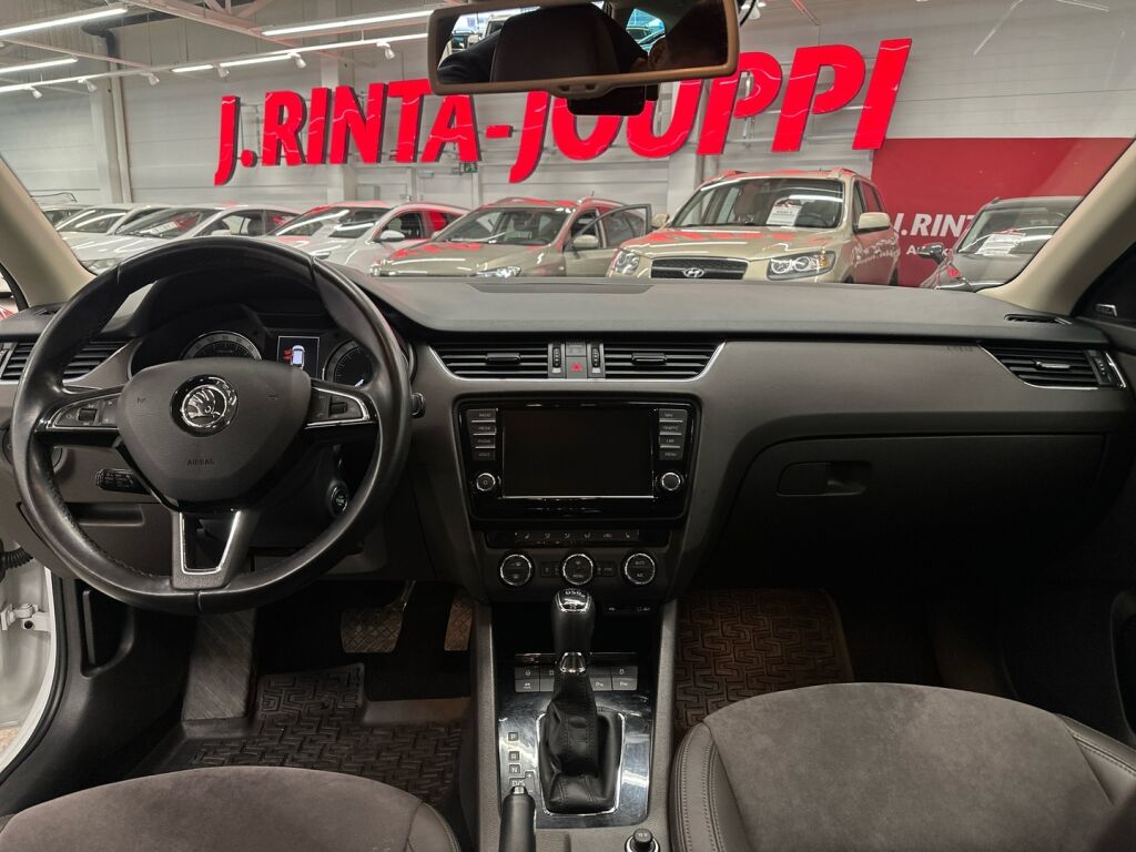 Skoda Octavia 2016 Valkoinen