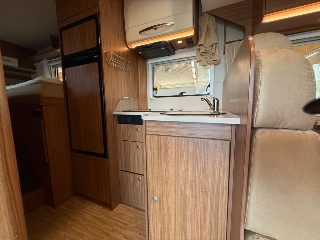 Capron T448 2016 Valkoinen
