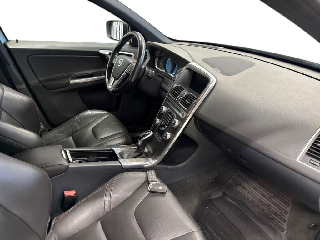 Volvo XC60 2016 Harmaa