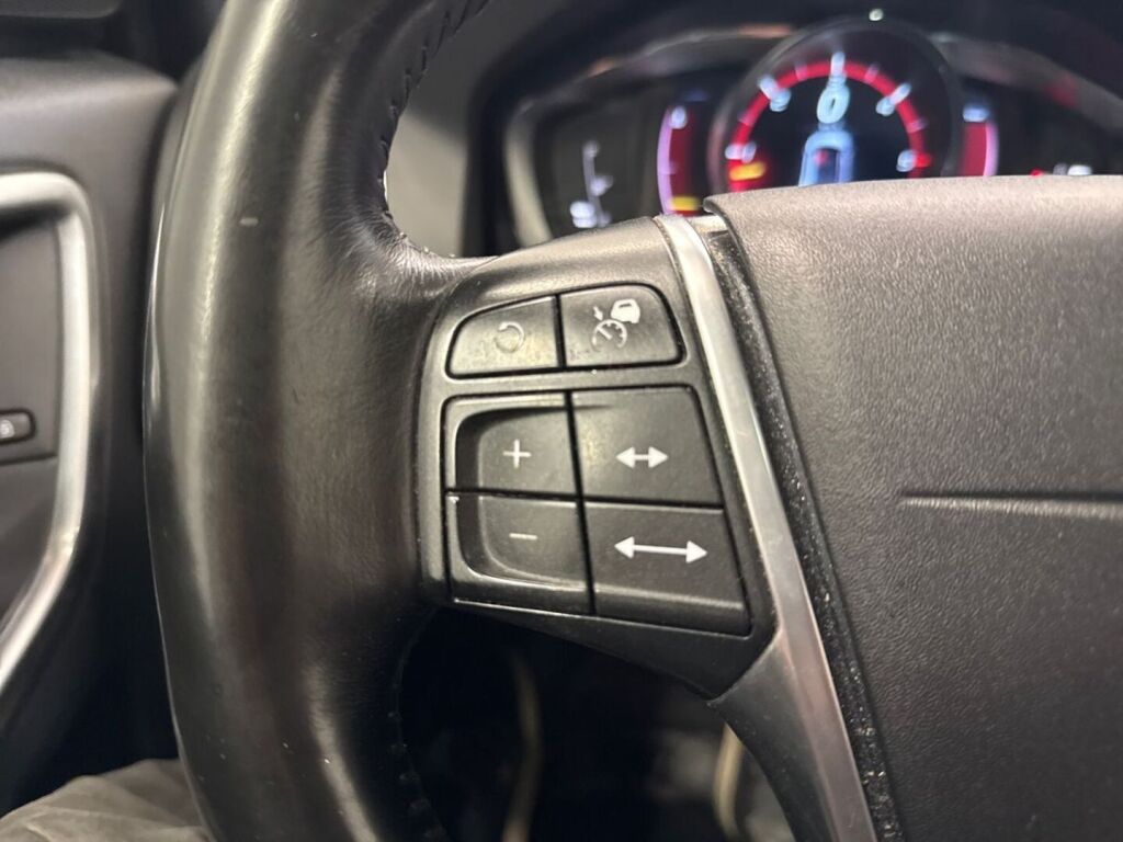 Volvo XC60 2016 Harmaa