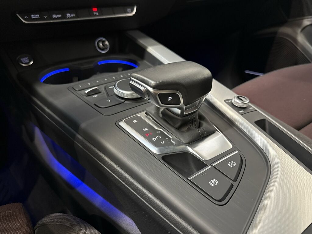 Audi A4 2016 Valkoinen