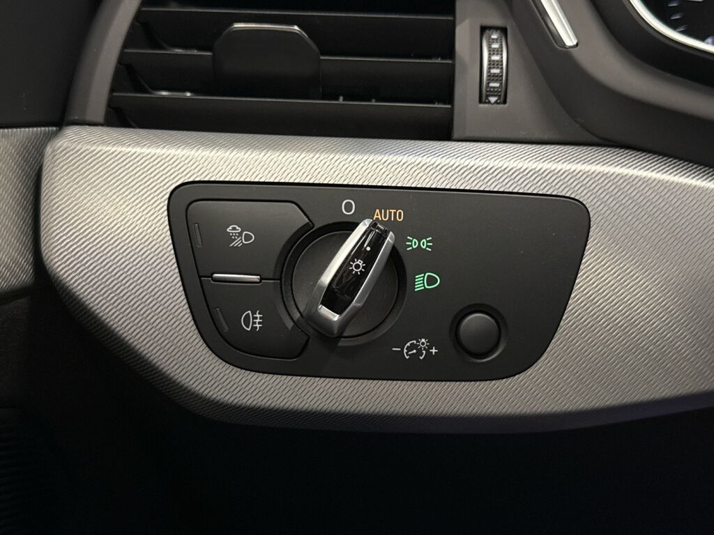 Audi A4 2016 Valkoinen