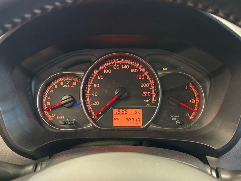 Toyota Yaris 2016 Harmaa