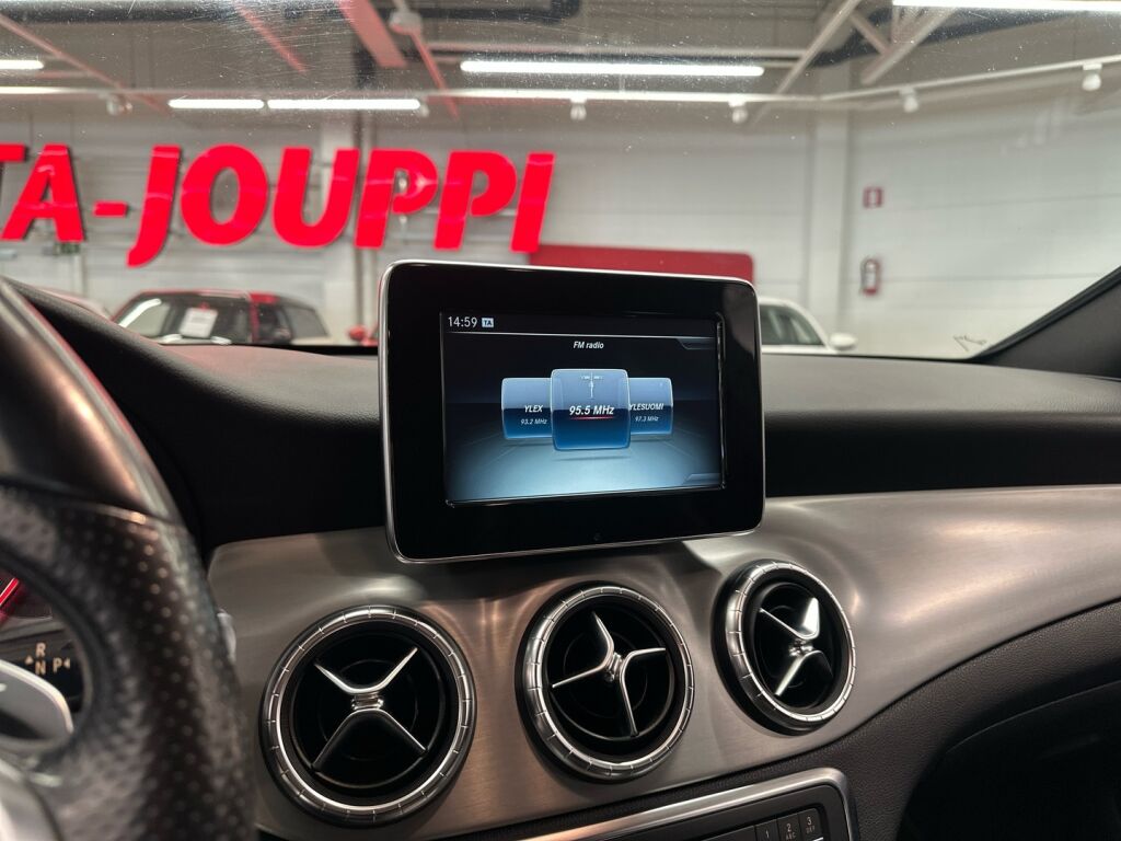 Mercedes-Benz CLA 2016 Valkoinen