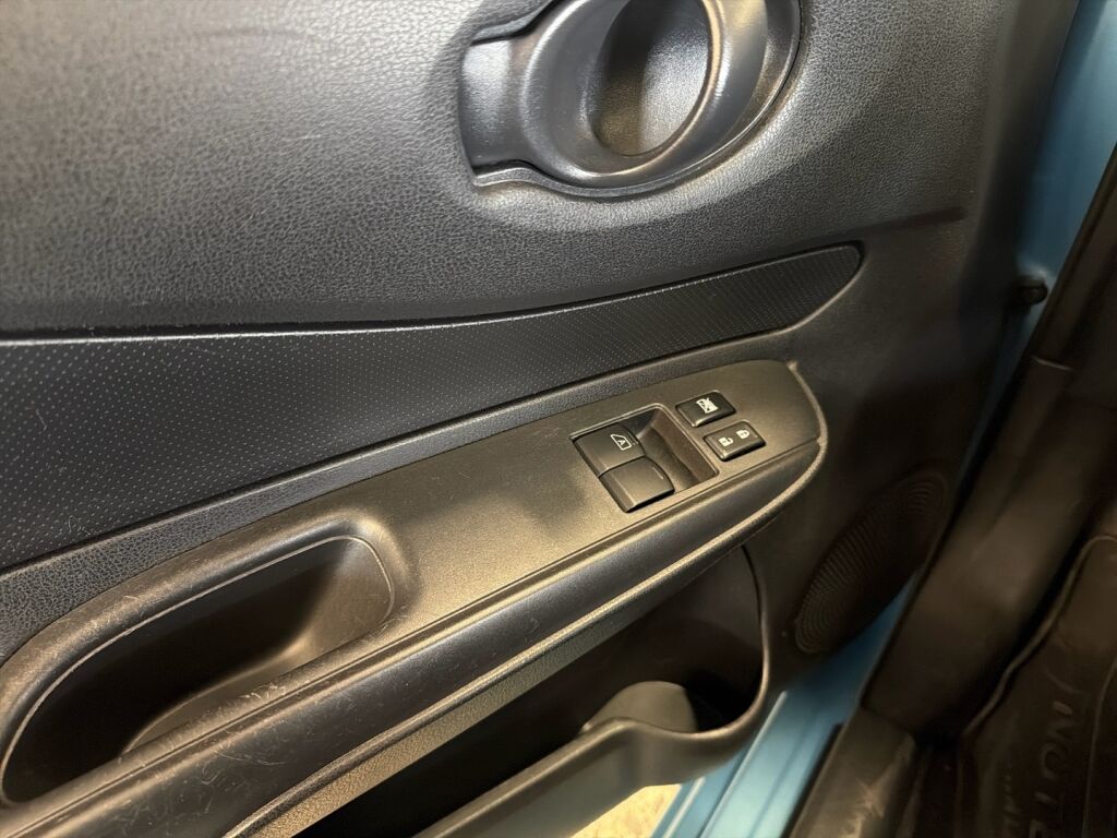 Nissan Note 2016 Sininen