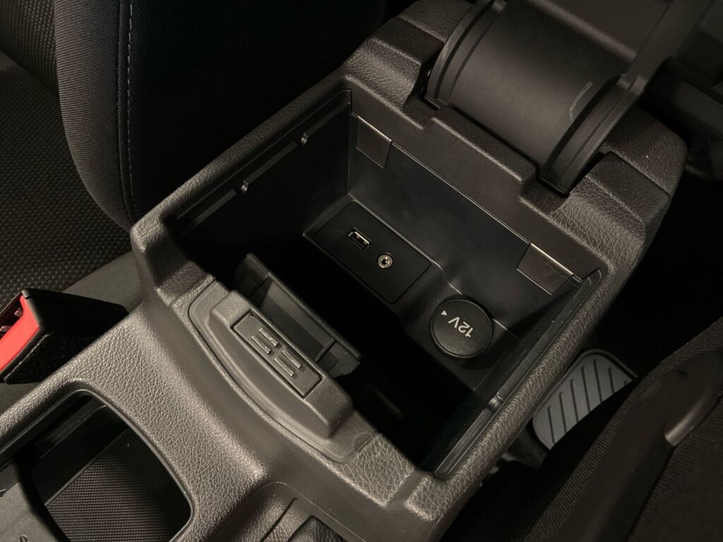 Ford Focus 2016 Valkoinen