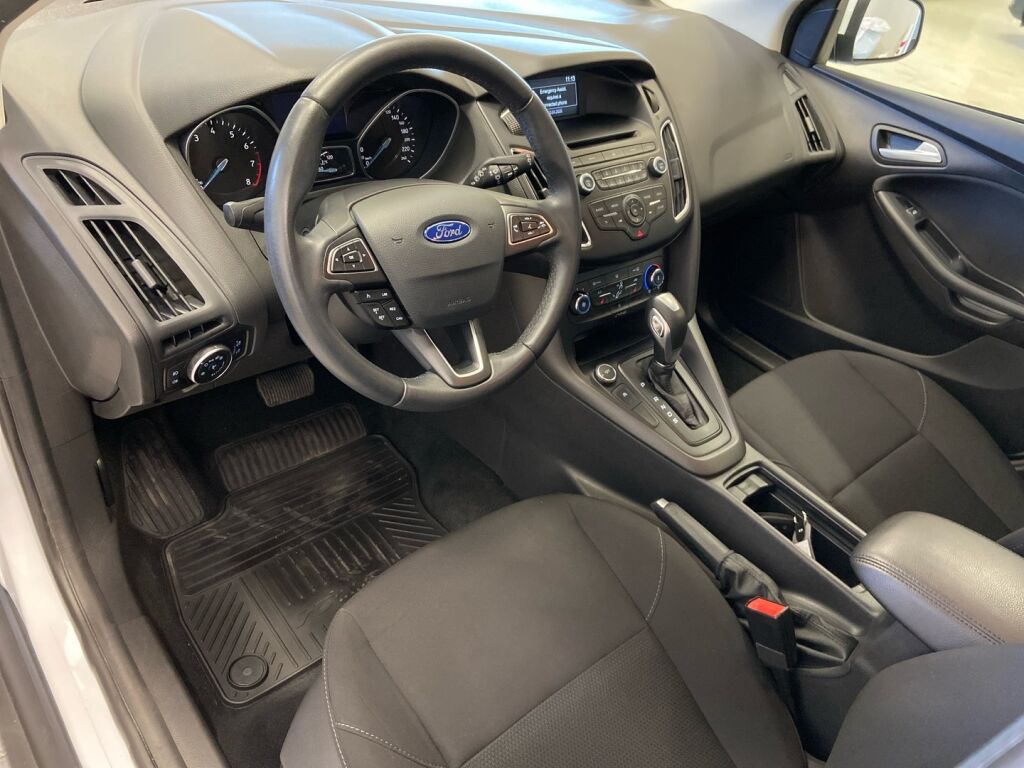 Ford Focus 2016 Valkoinen