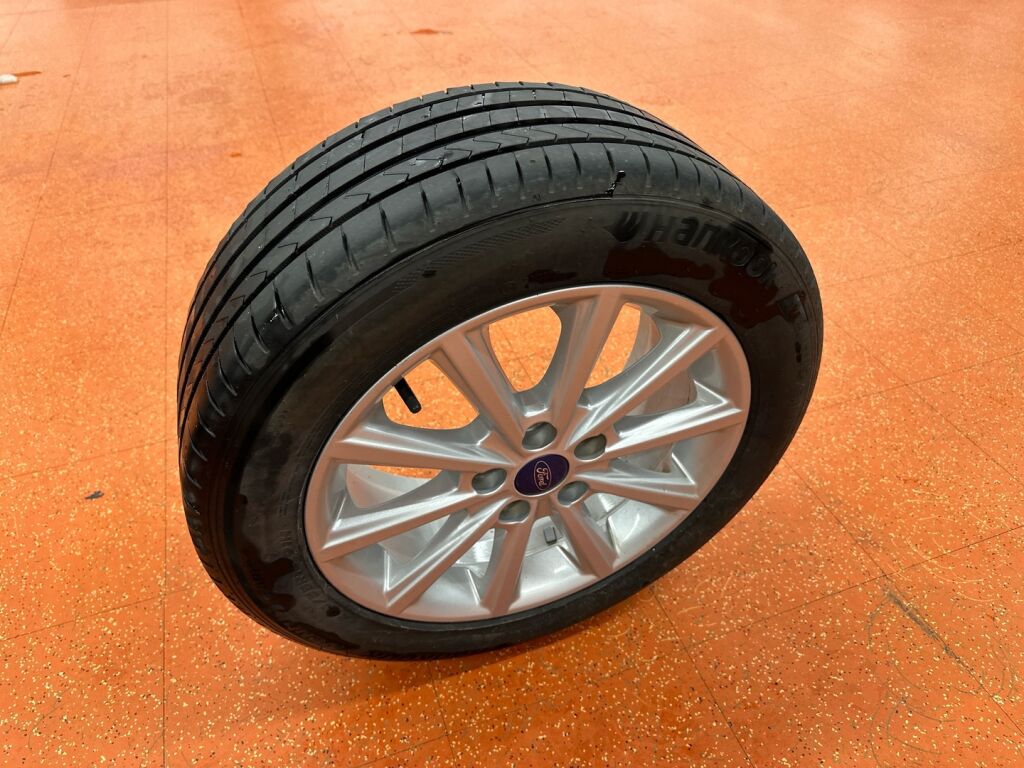 Ford Focus 2016 Harmaa