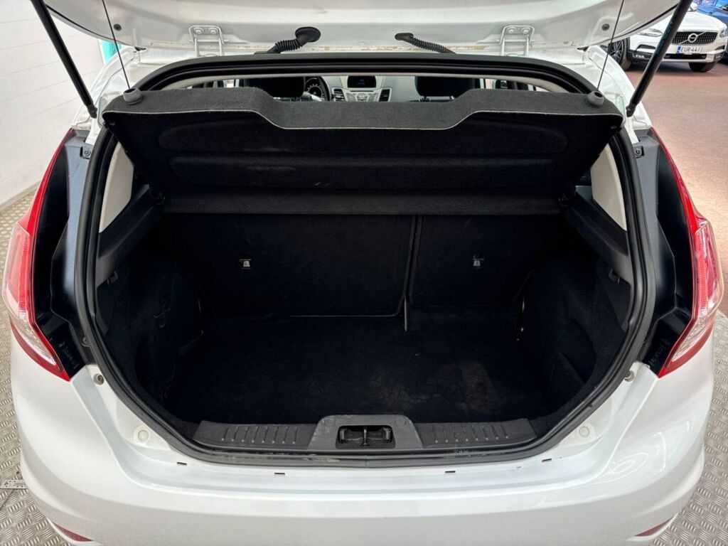 Ford Fiesta 2016 Valkoinen
