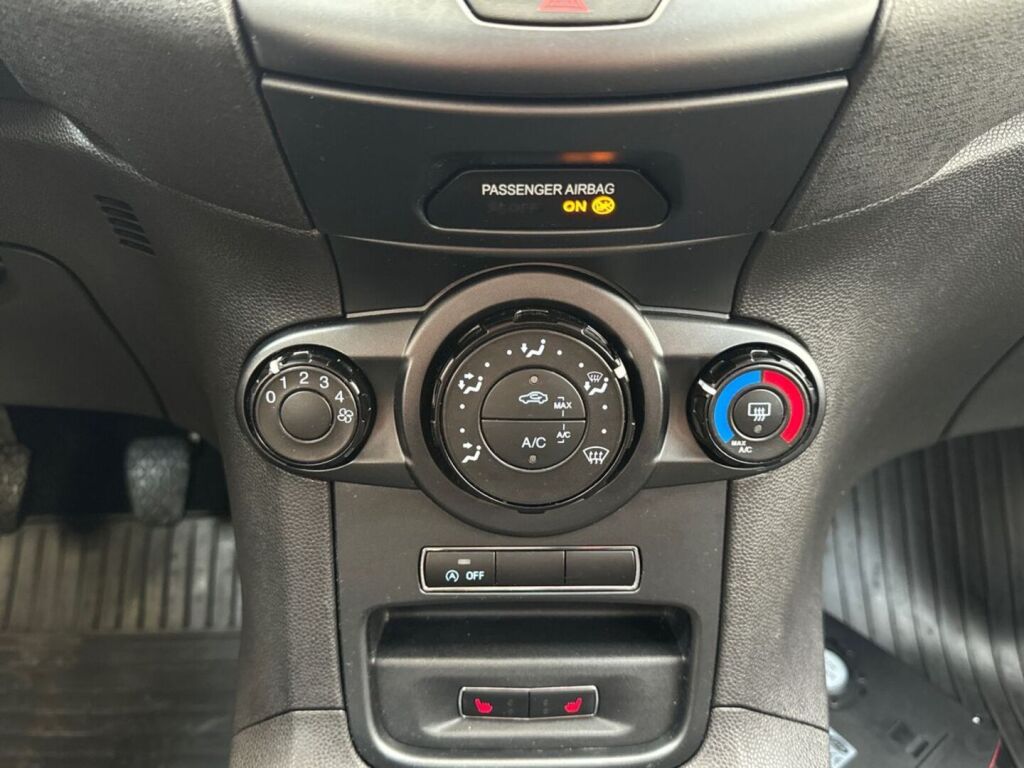 Ford Fiesta 2016 Valkoinen