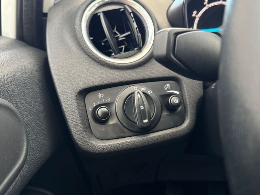 Ford Fiesta 2016 Valkoinen