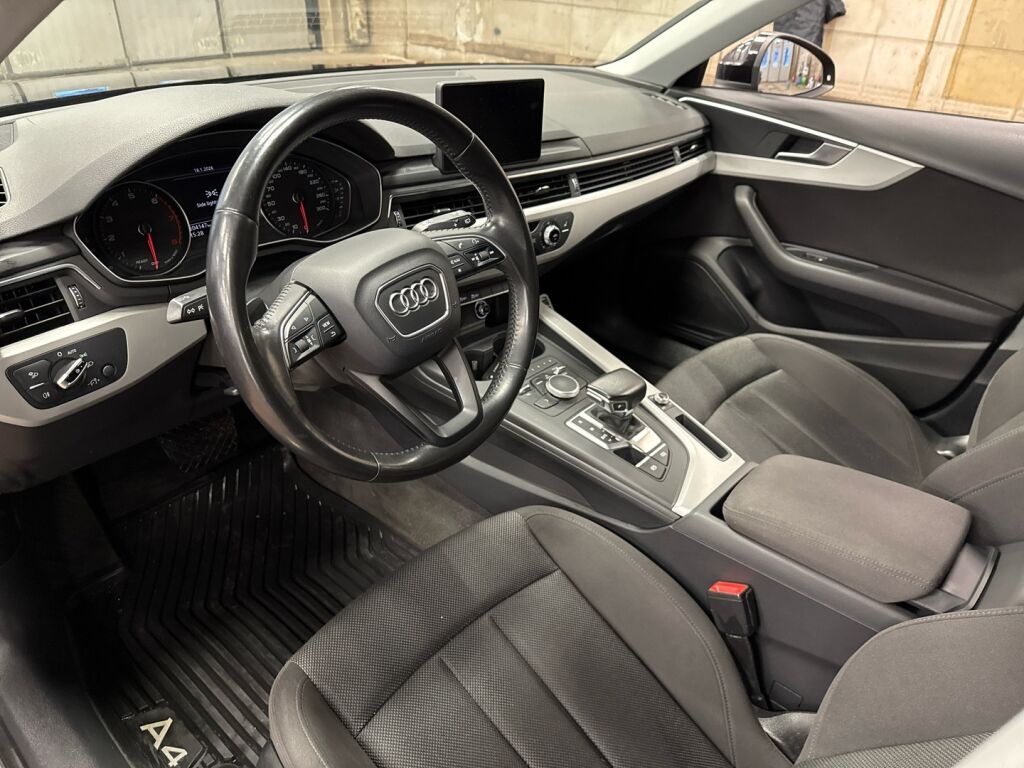 Audi A4 2016 Musta