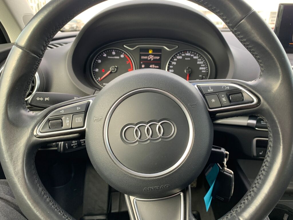 Audi A3 2016 Musta