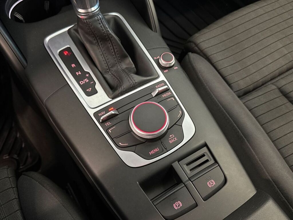 Audi A3 2016 Musta