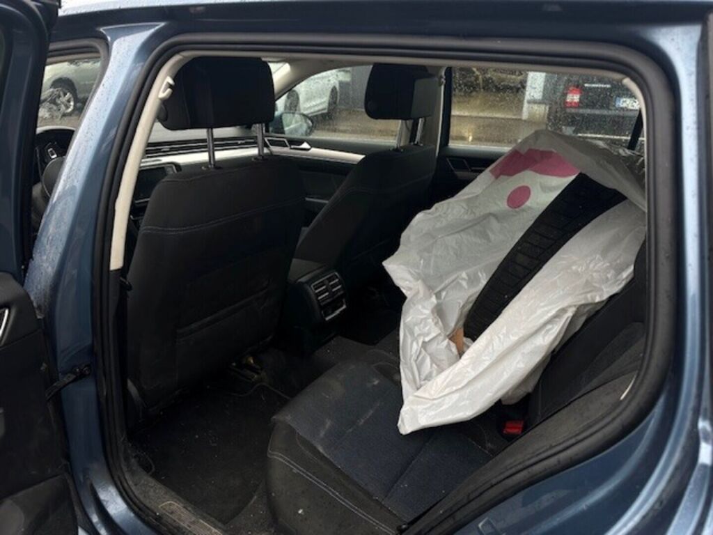 Volkswagen Passat 2016 Sininen