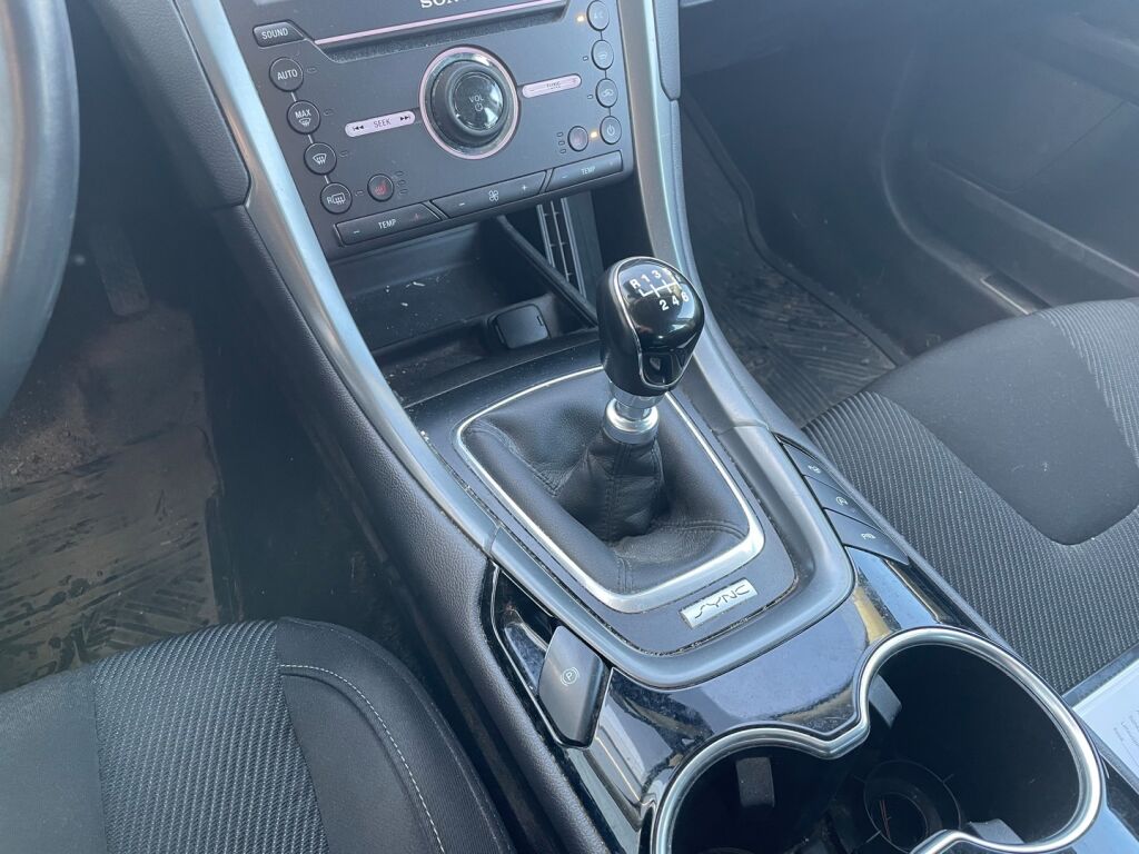 Ford Mondeo 2016 Sininen