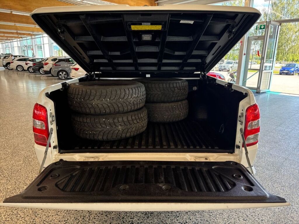 Mitsubishi L200 2016 Metallinhohto Valkoinen