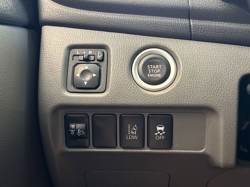 Mitsubishi L200 2016 Metallinhohto Valkoinen