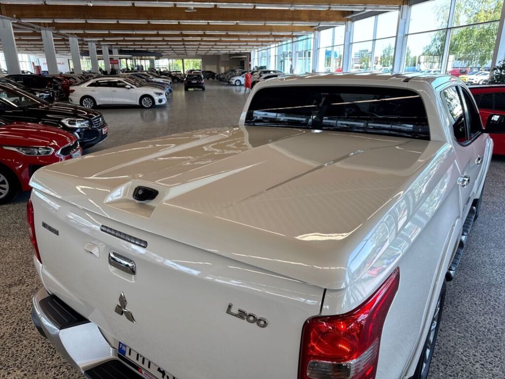 Mitsubishi L200 2016 Metallinhohto Valkoinen