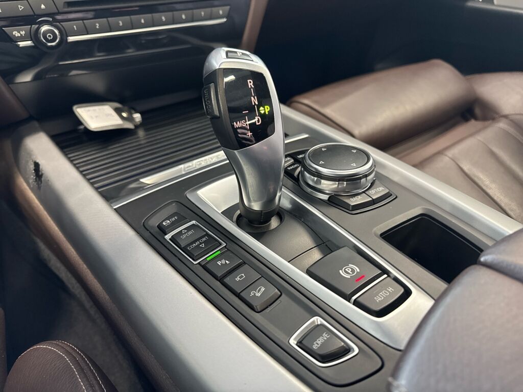 BMW X5 2016 Harmaa