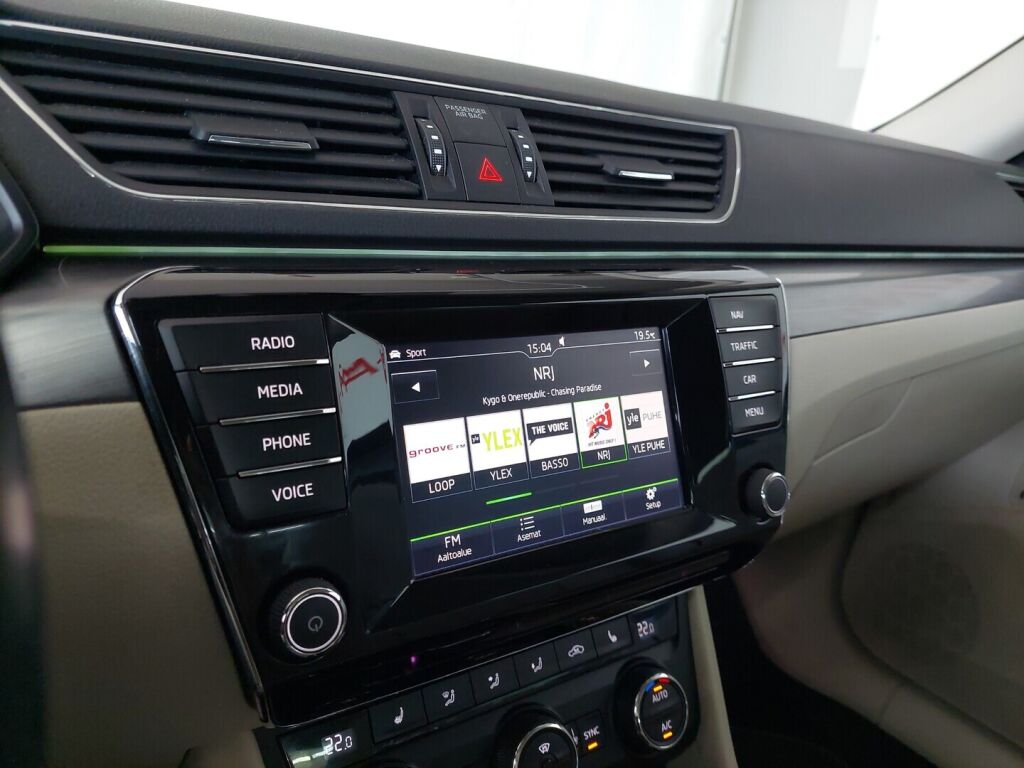 Skoda Superb 2016 Valkoinen