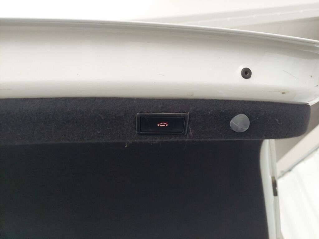 Skoda Superb 2016 Valkoinen