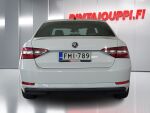 Skoda Superb 2016 Valkoinen