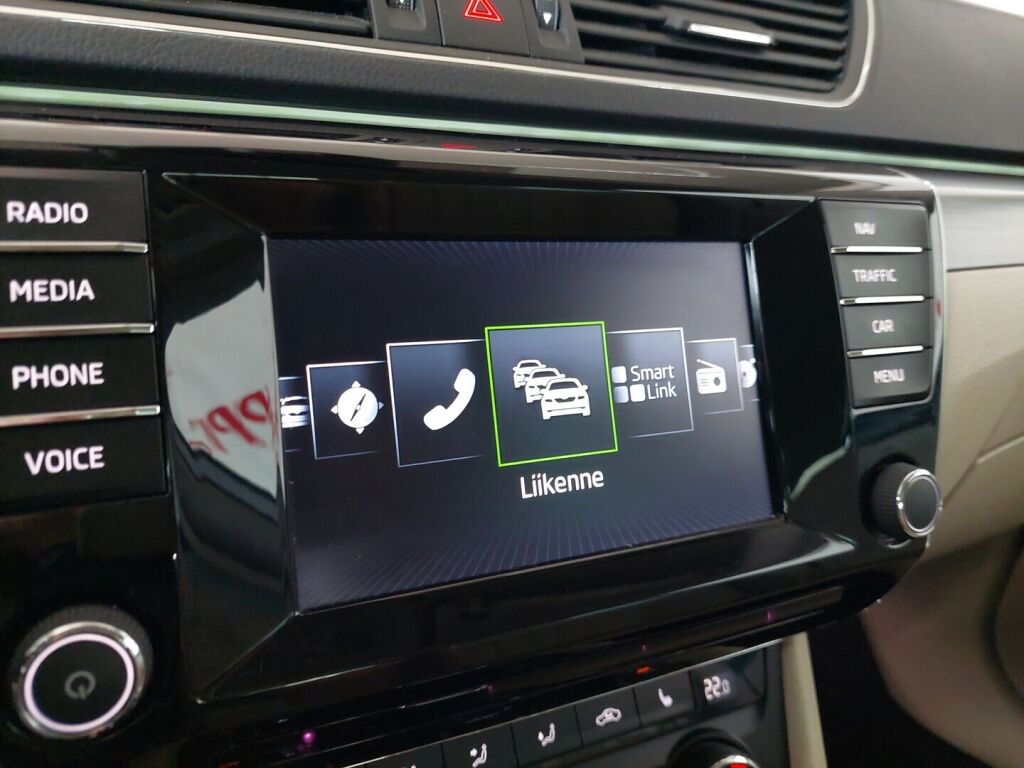 Skoda Superb 2016 Valkoinen