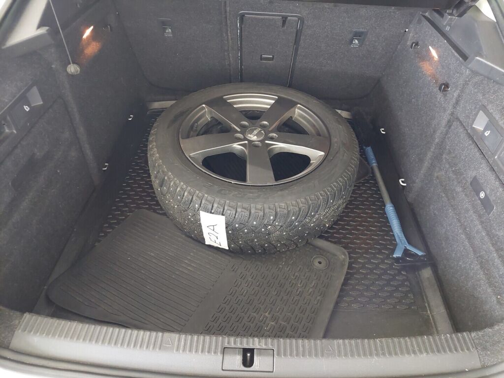 Skoda Superb 2016 Valkoinen