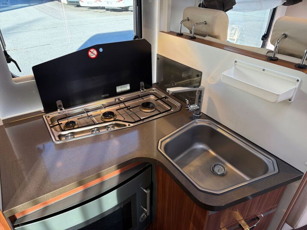 Adria Matrix M 650SF 50 years Edition 2016 Harmaa