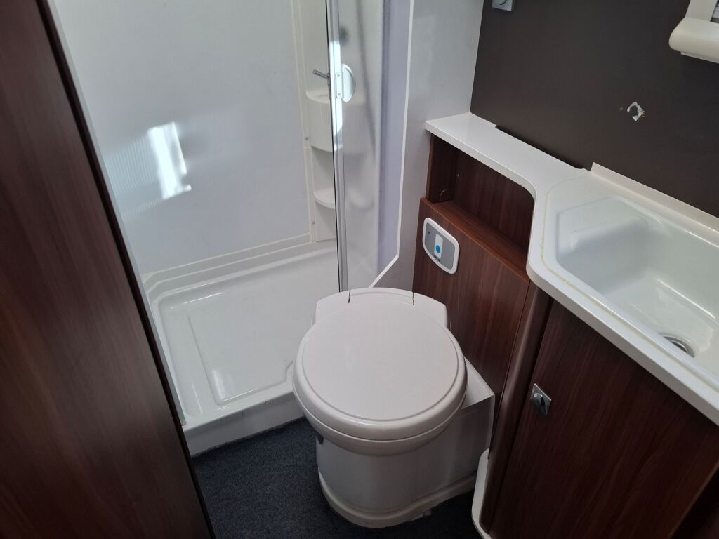 Adria Matrix M 650SF 50 years Edition 2016 Harmaa