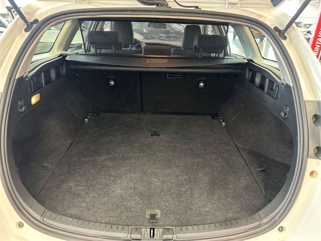 Toyota Auris 2017 Valkoinen