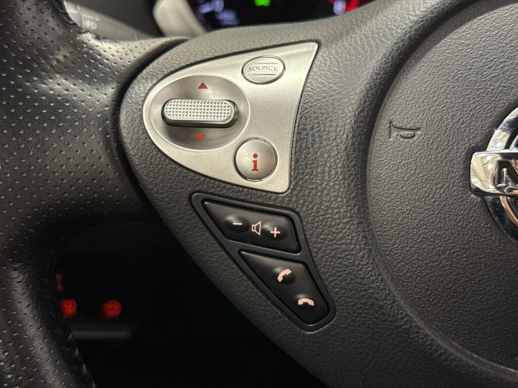 Nissan Juke 2017 Musta