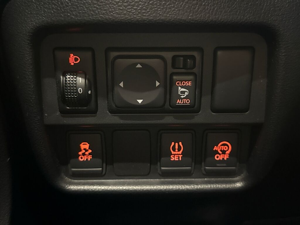 Nissan Juke 2017 Musta