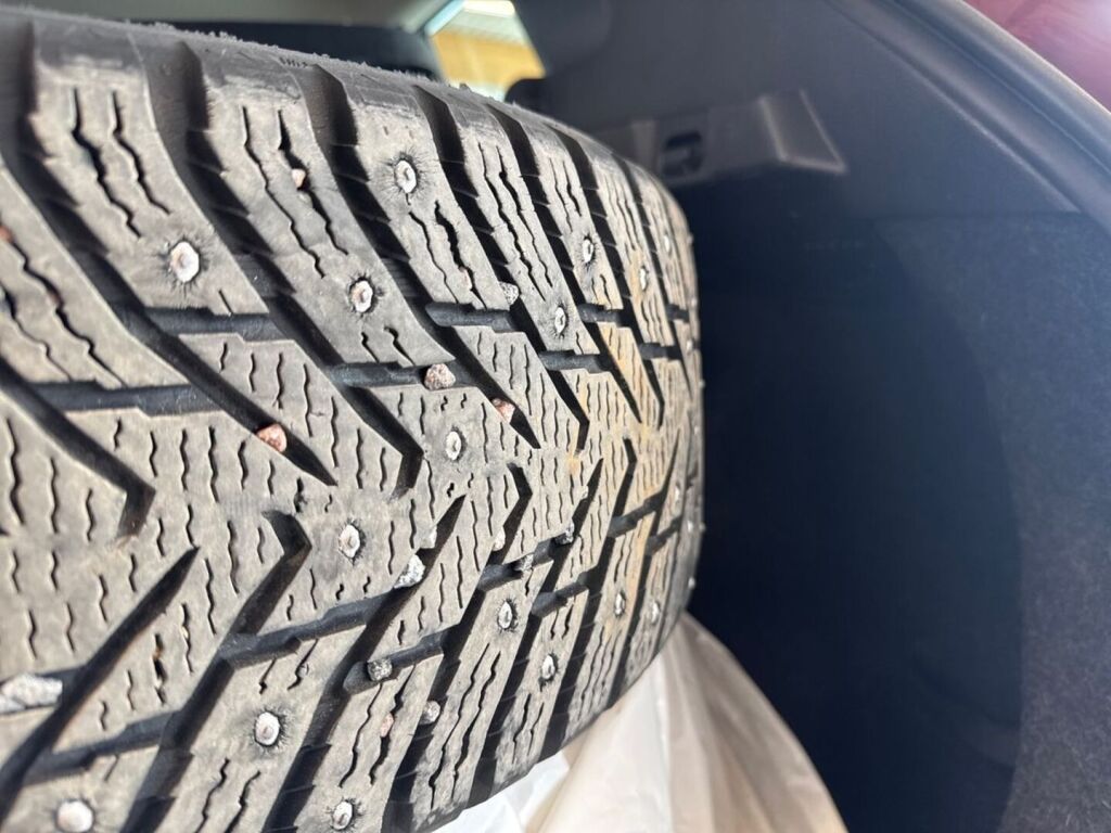 Nissan Qashqai 2017 Metallinhohto Punainen