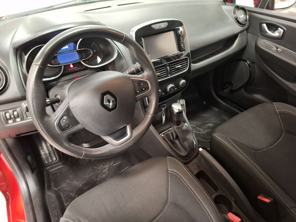 Renault Clio 2016 Punainen