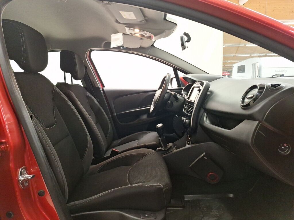 Renault Clio 2016 Punainen