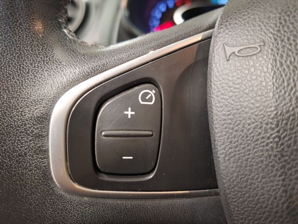 Renault Clio 2016 Punainen